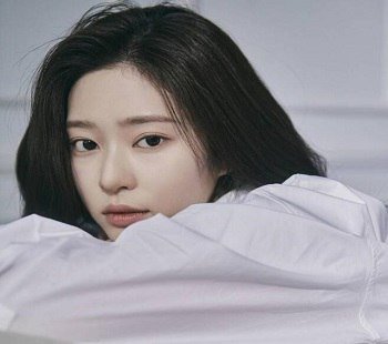 Cuộc phiêu lưu gợi cảm của Minju trong thế giới tìm kiếm khát khao
